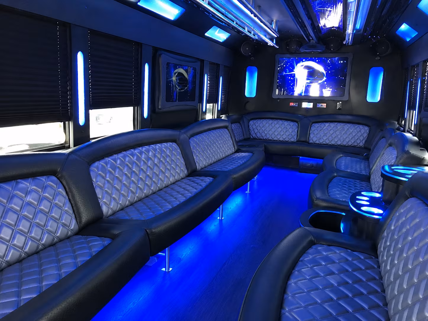 bachelorette and birthday party buses through old town alexandria