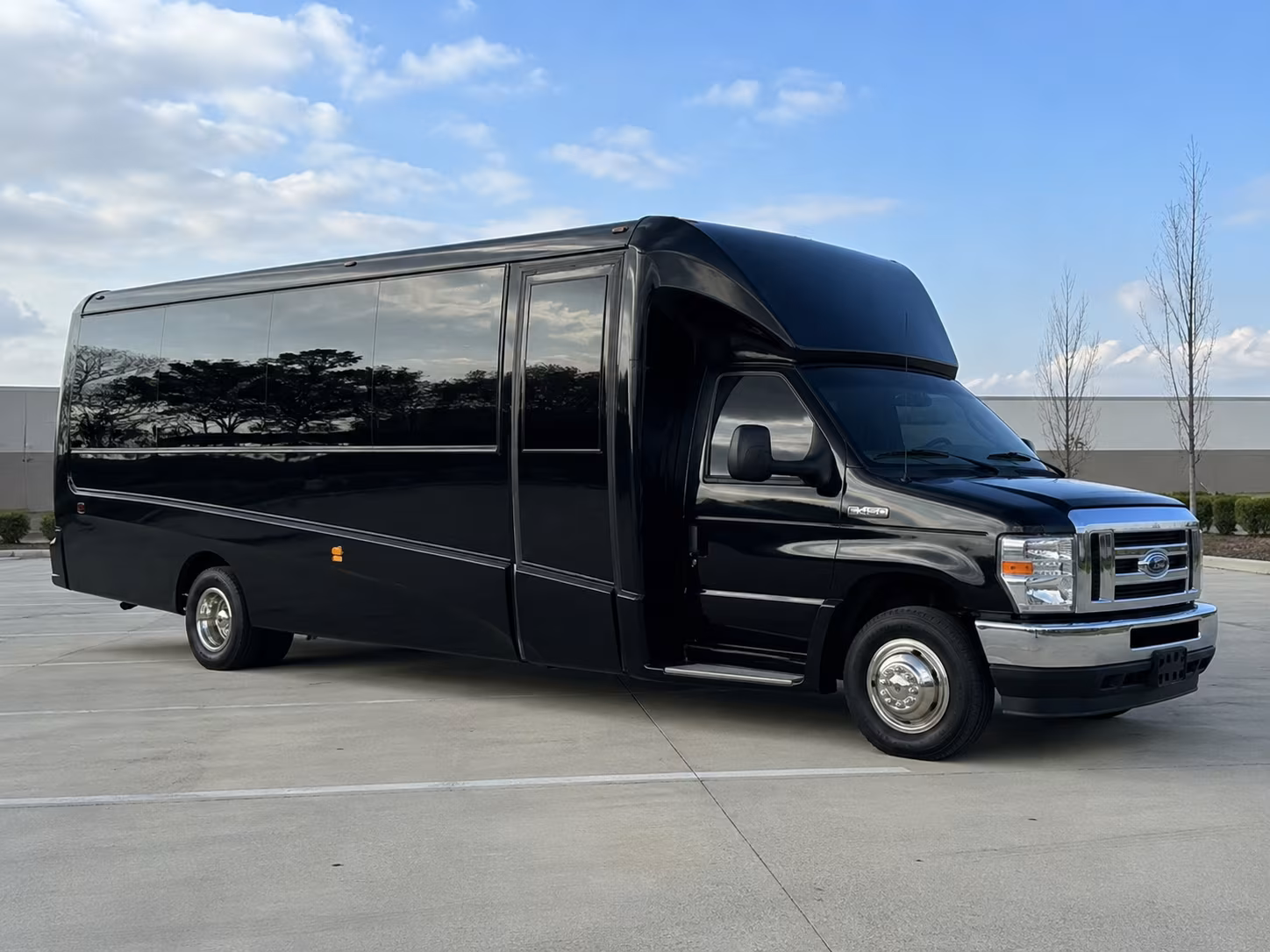concert bus rentals for groups staying along the king street and old town corridor
