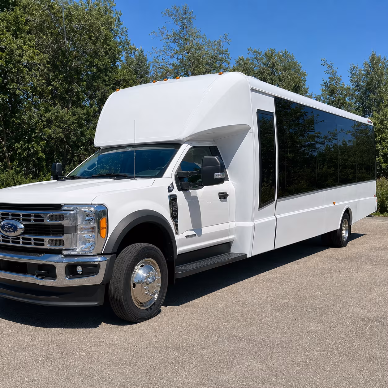corporate event and conference shuttle buses in alexandria