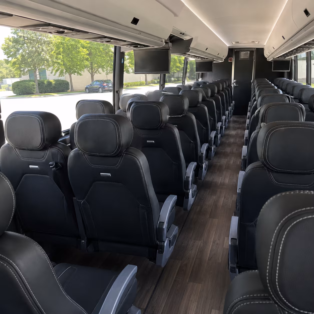long distance charter bus trips from alexandria to new york philadelphia and the northeast