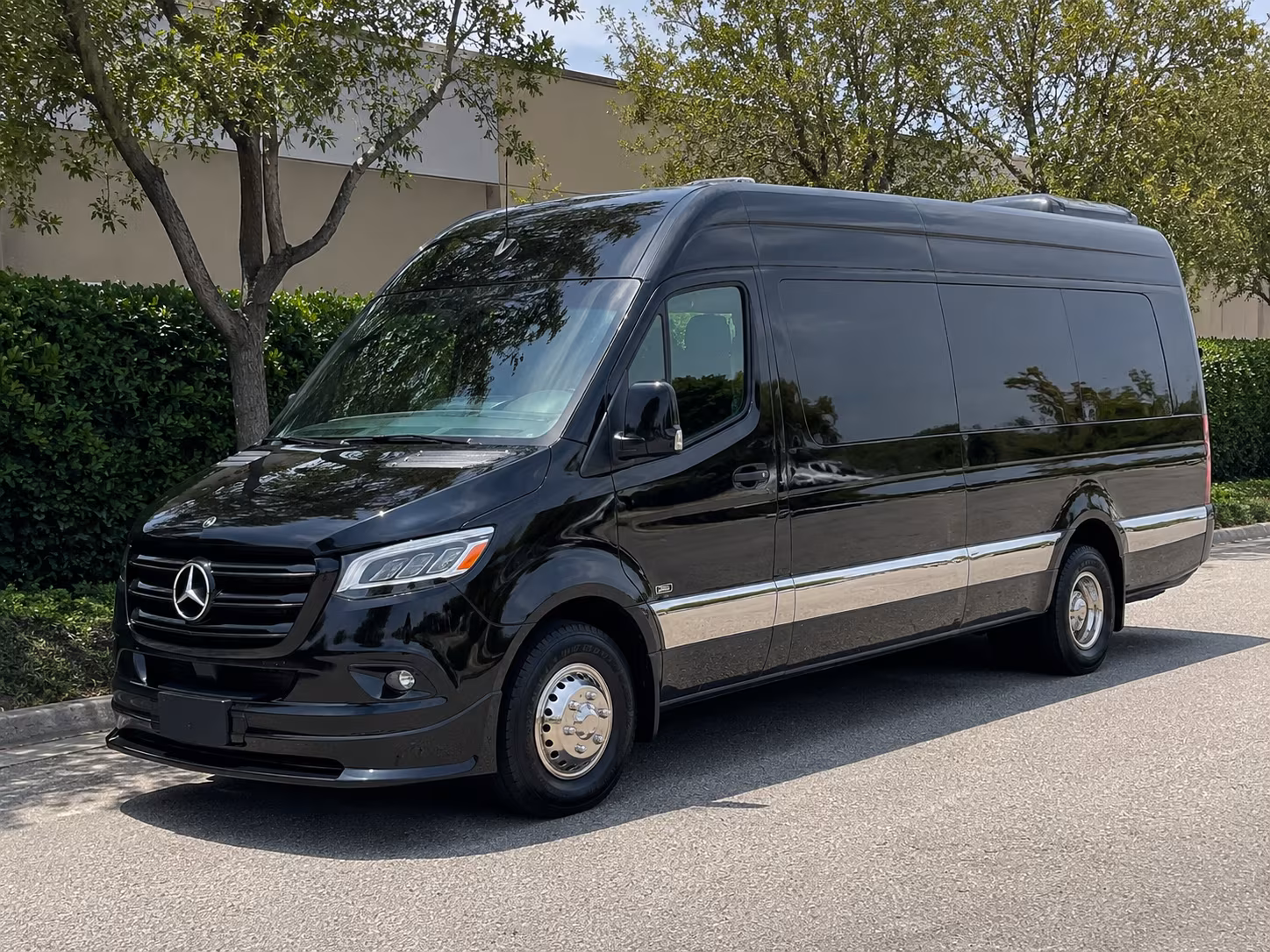 sprinter van and small group wine tours around northern virginia